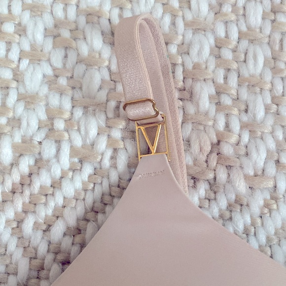 Victorias Secret Uplift Plunge Everyday Bra - Picture 2 of 4